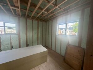 福津市T様邸の施工状況：屋根工事・吹付断熱